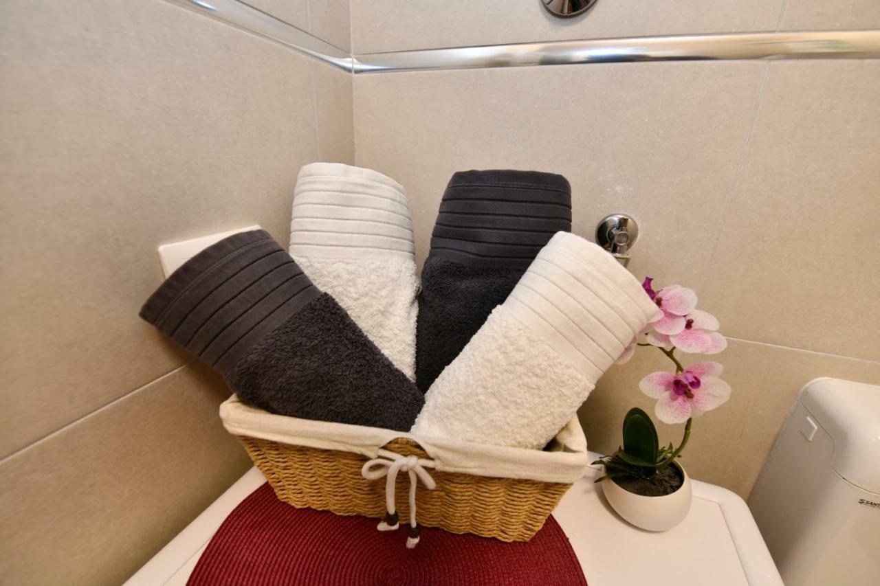 Apartment Cecilija Sinj Kültér fotó